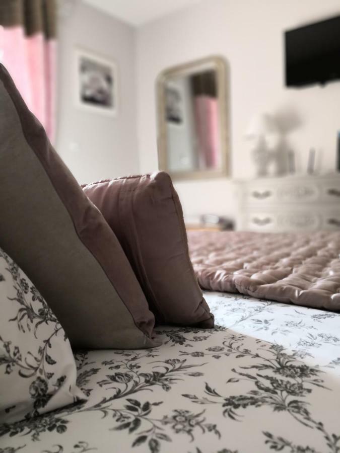 Bed and Breakfast La Chabertine Garéoult Esterno foto